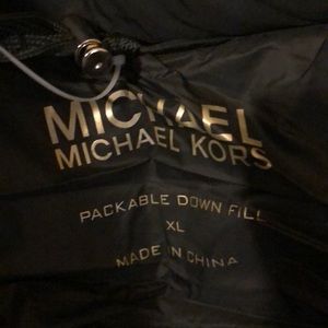 Never worn, no tags (olive green) light weight down coat XL Wmn